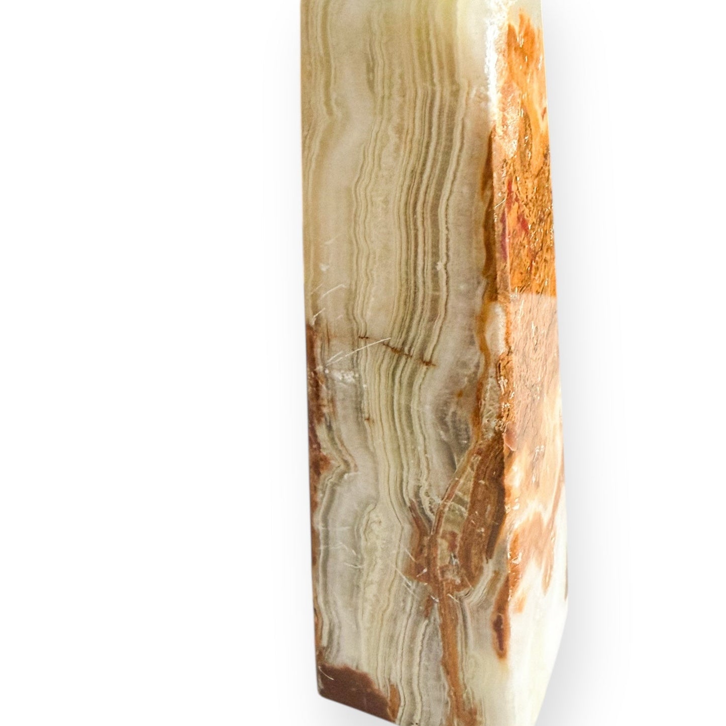 Close-up of banding and surface texture on Onyx Obelisk