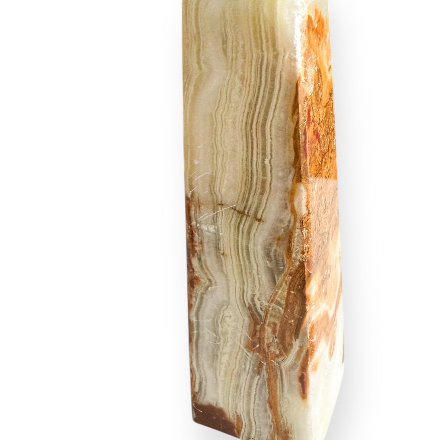 Close-up of banding and surface texture on Onyx Obelisk